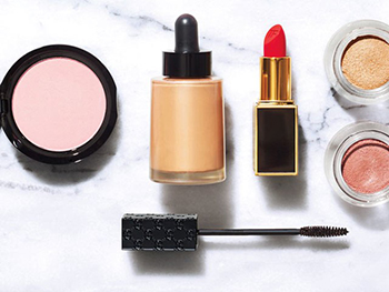 How To Keep Your Skin Healthy While Wearing Makeup Every Day