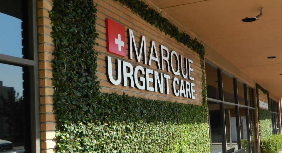 Navigating Healthcare: Choosing Between the Emergency Room and Urgent Care